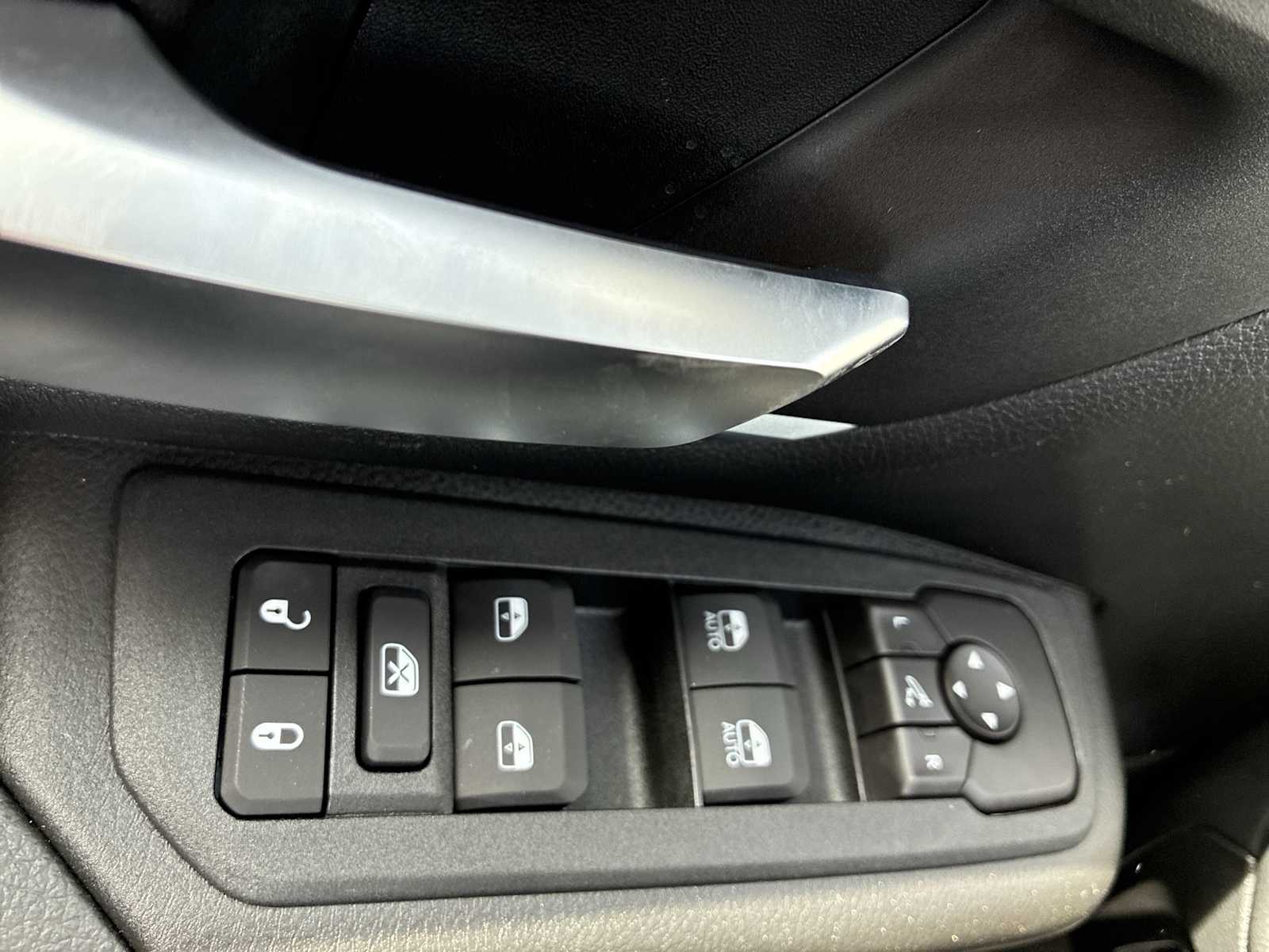 Thumbnail: 2026 RAM 1500 - 15
