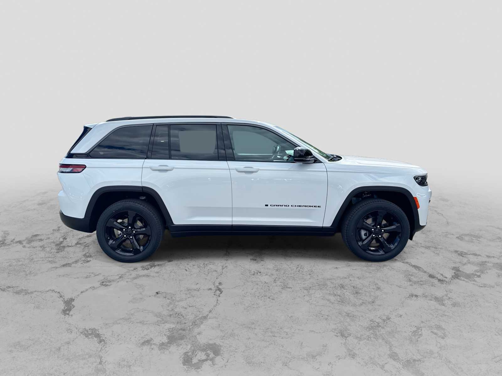 Thumbnail: 2026 Jeep Grand Cherokee - 9