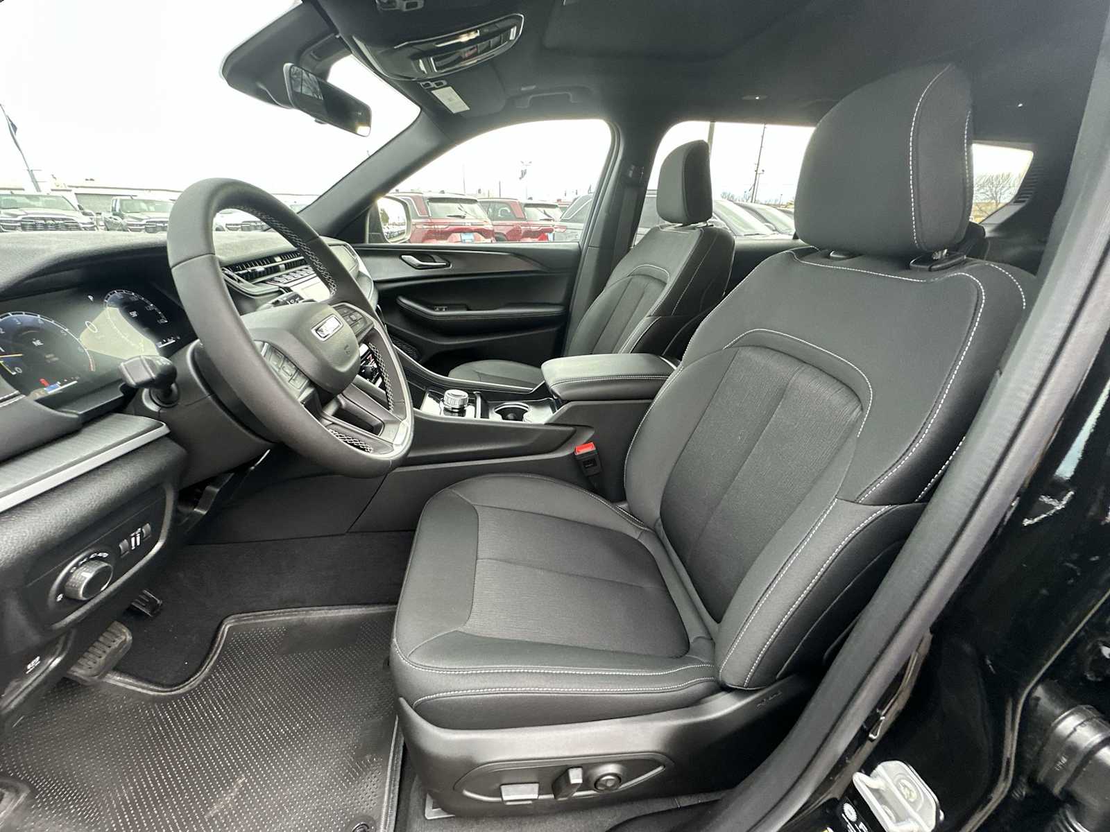 Thumbnail: 2025 Jeep Grand Cherokee - 13