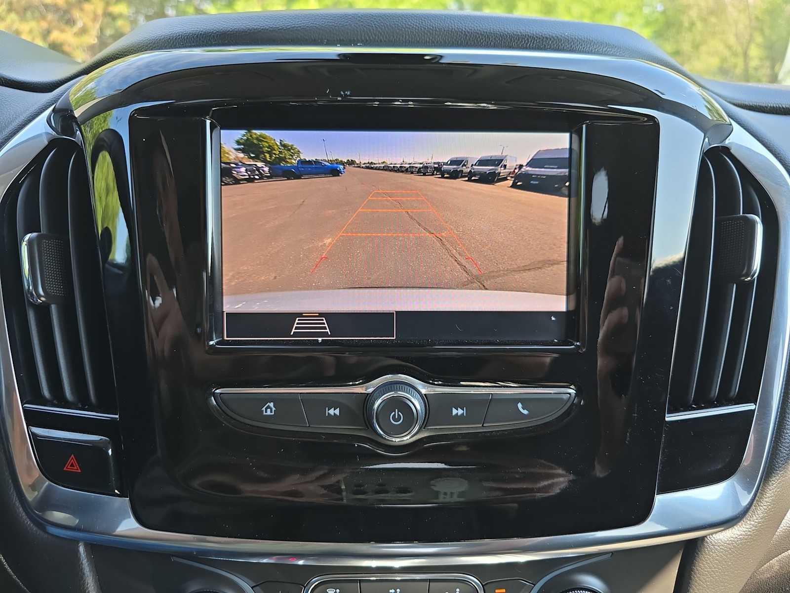 2021 Chevrolet Traverse LT 21
