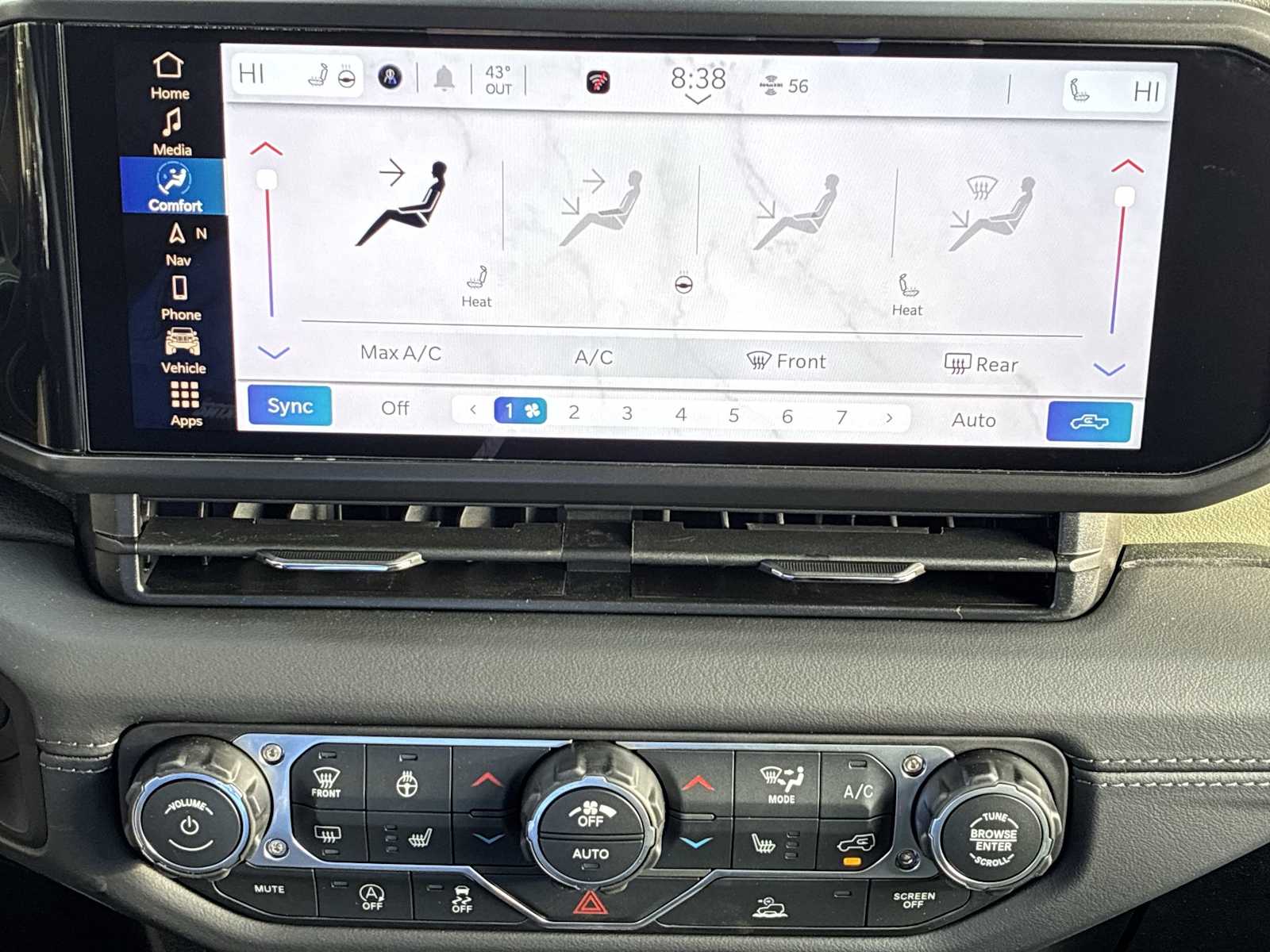 Thumbnail: 2026 Jeep Gladiator - 17