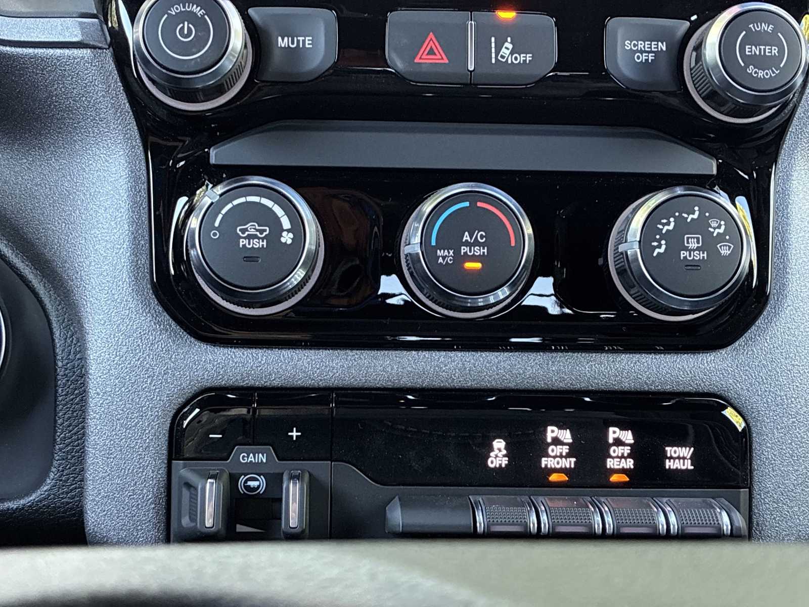 Thumbnail: 2026 RAM 1500 - 16