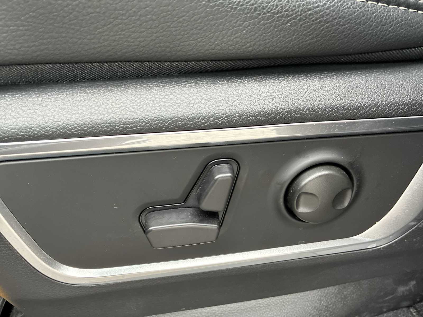 Thumbnail: 2026 RAM 1500 - 14