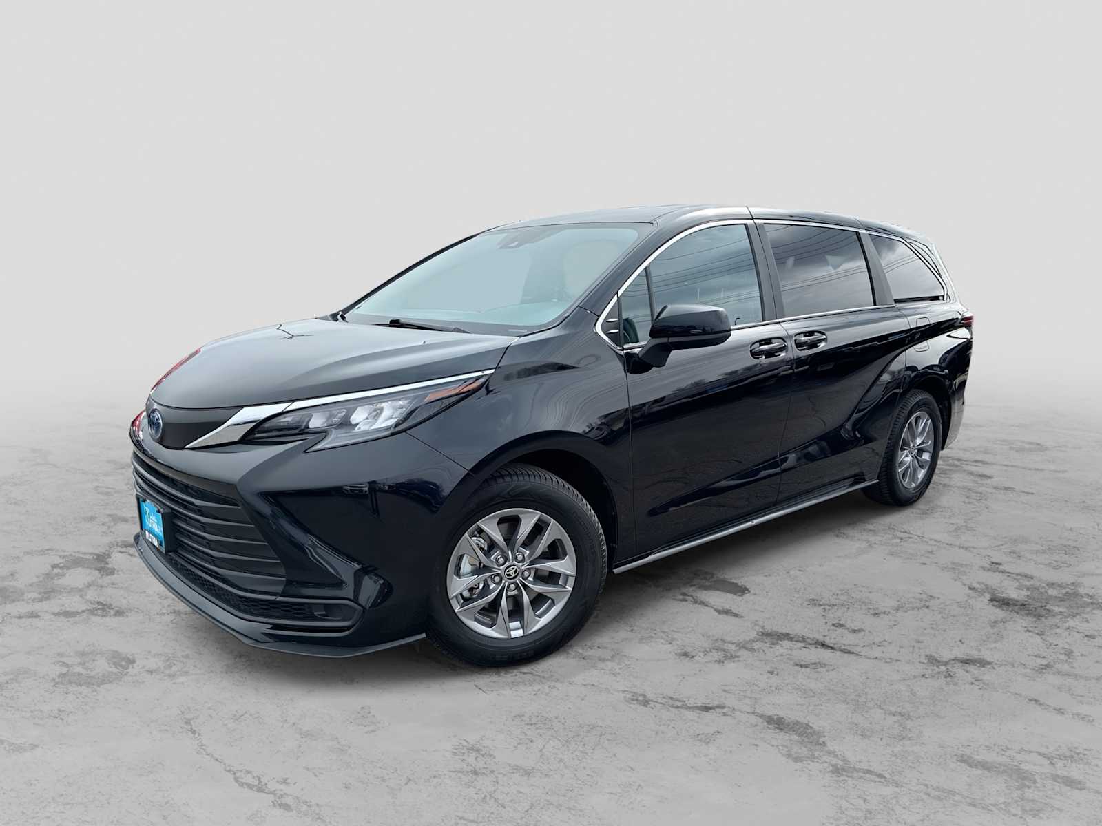 Thumbnail: 2025 Toyota Sienna - 1