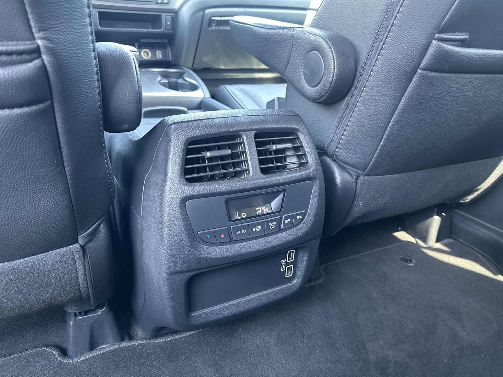Thumbnail: 2022 Honda Pilot - 21