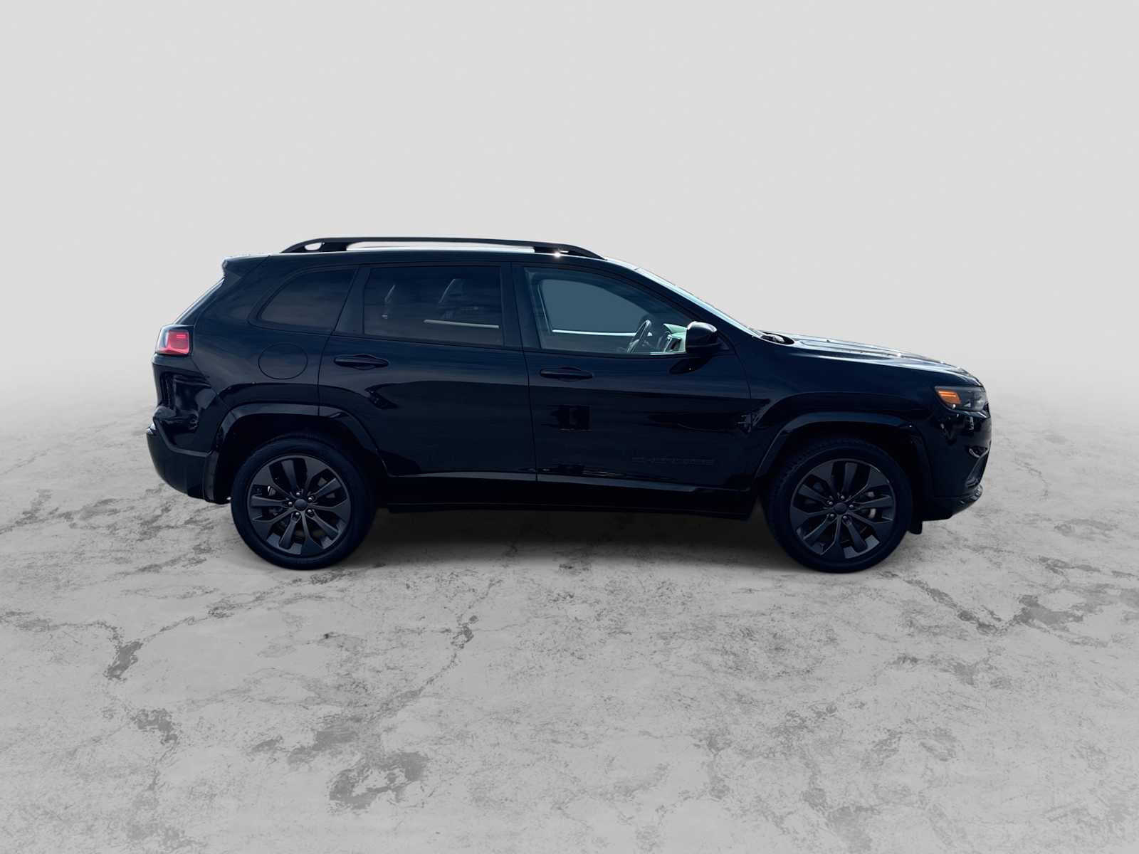 Thumbnail: 2019 Jeep Cherokee - 9