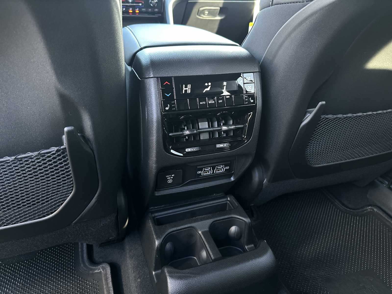 Thumbnail: 2025 Jeep Grand Cherokee - 22