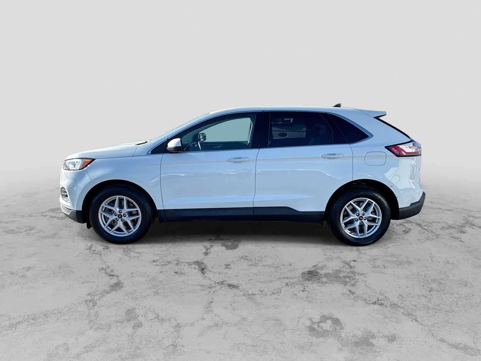Thumbnail: 2021 Ford Edge - 5