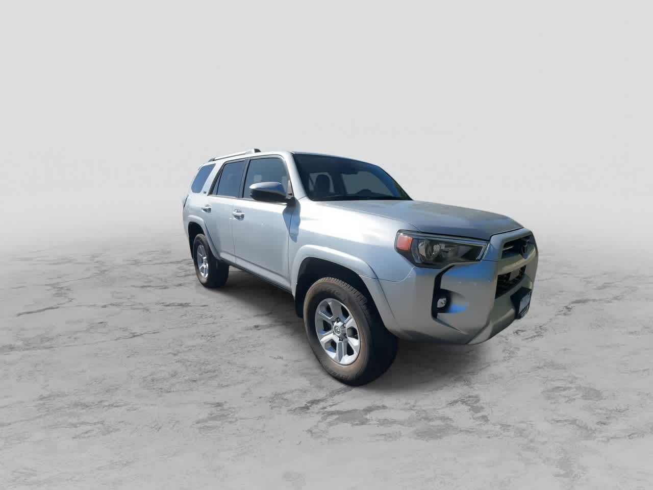 2022 Toyota 4Runner SR5 photo 2