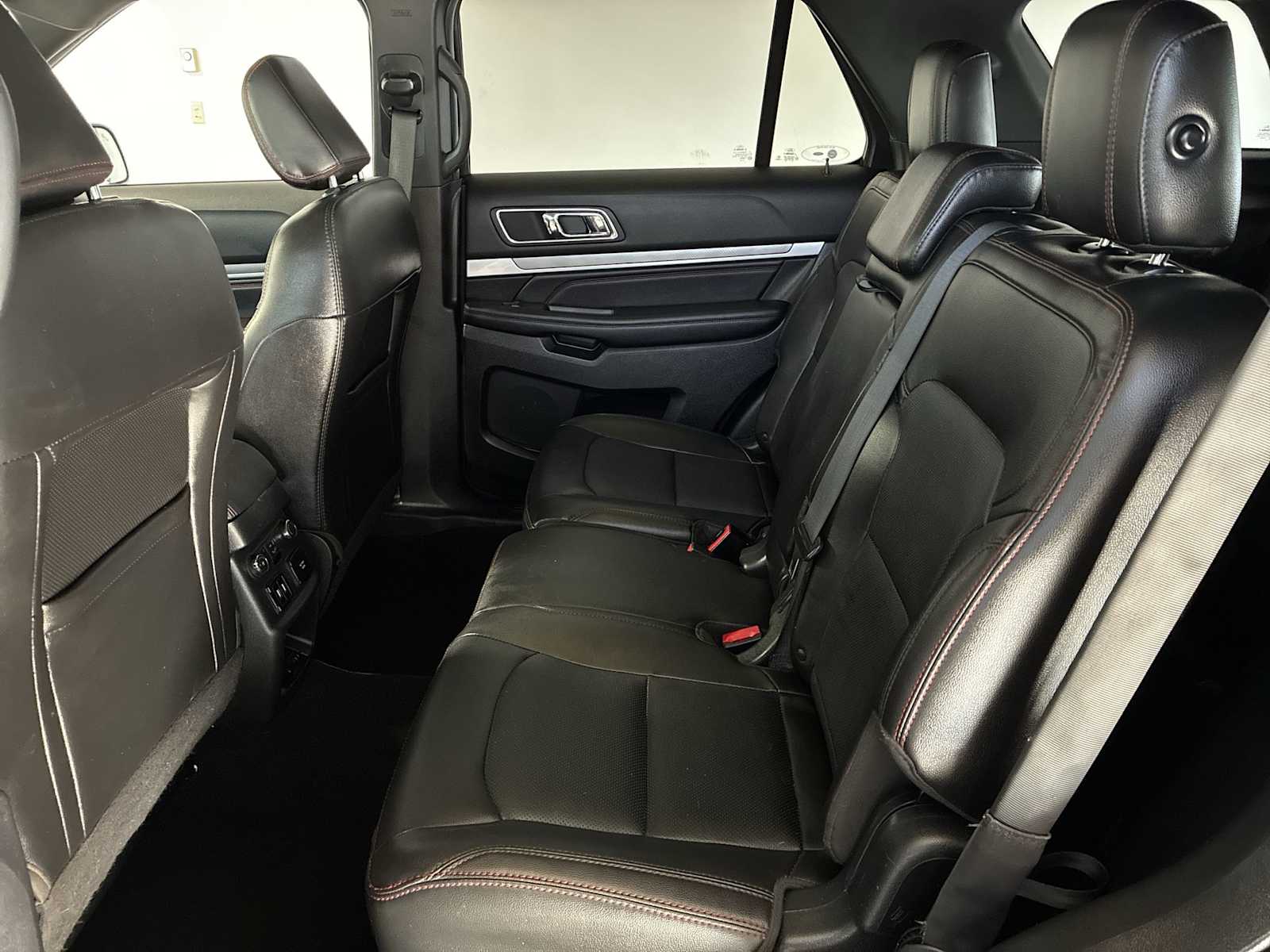 Thumbnail: 2018 Ford Explorer - 25