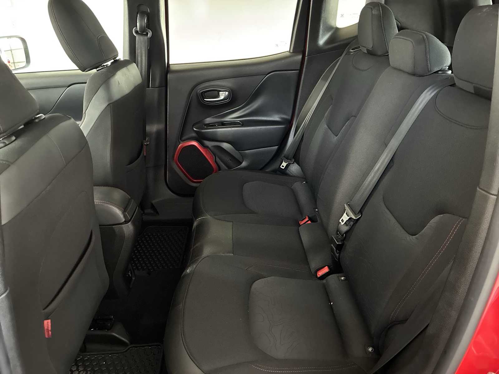 Thumbnail: 2017 Jeep Renegade - 22