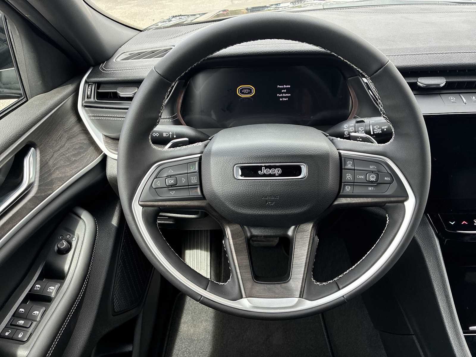 Thumbnail: 2026 Jeep Grand Cherokee - 11
