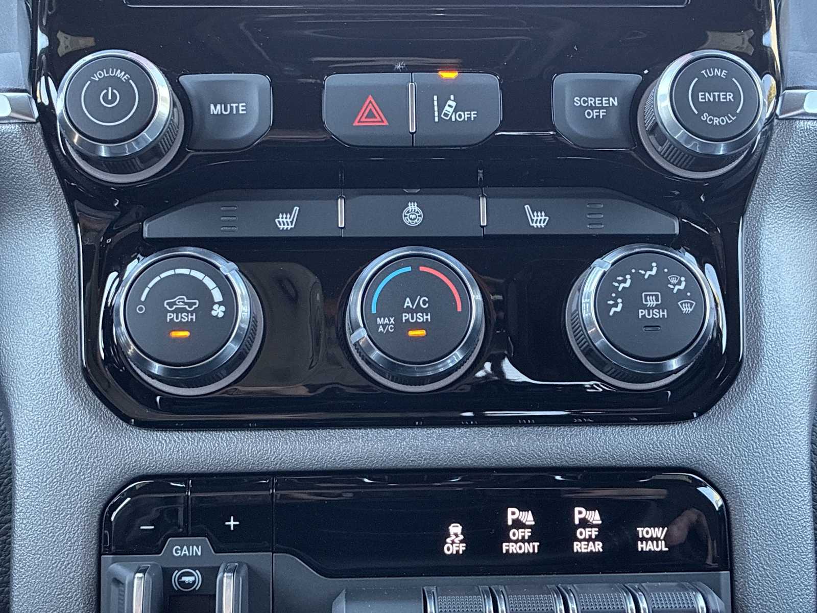 Thumbnail: 2026 RAM 1500 - 16
