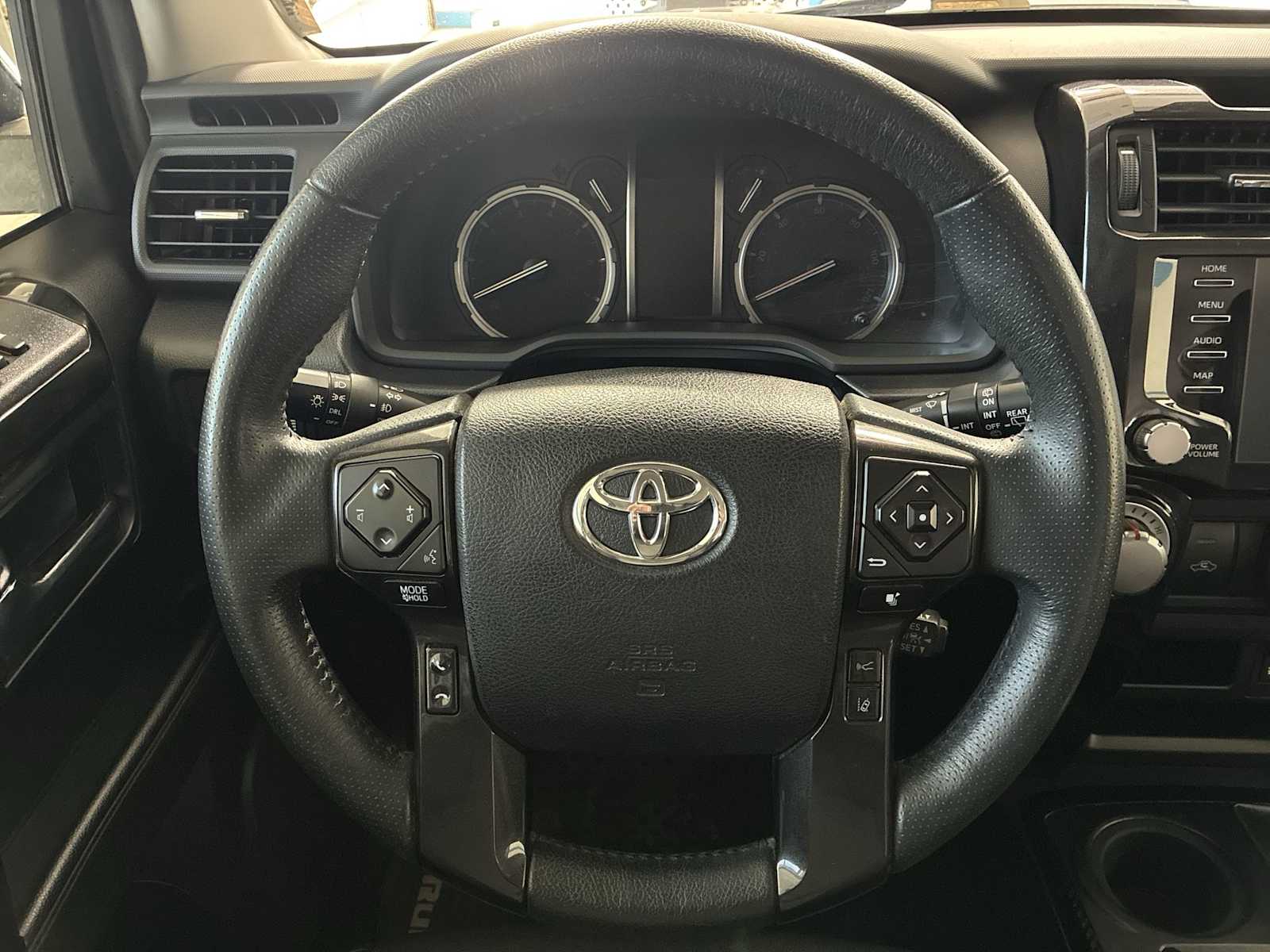 Thumbnail: 2020 Toyota 4Runner - 11