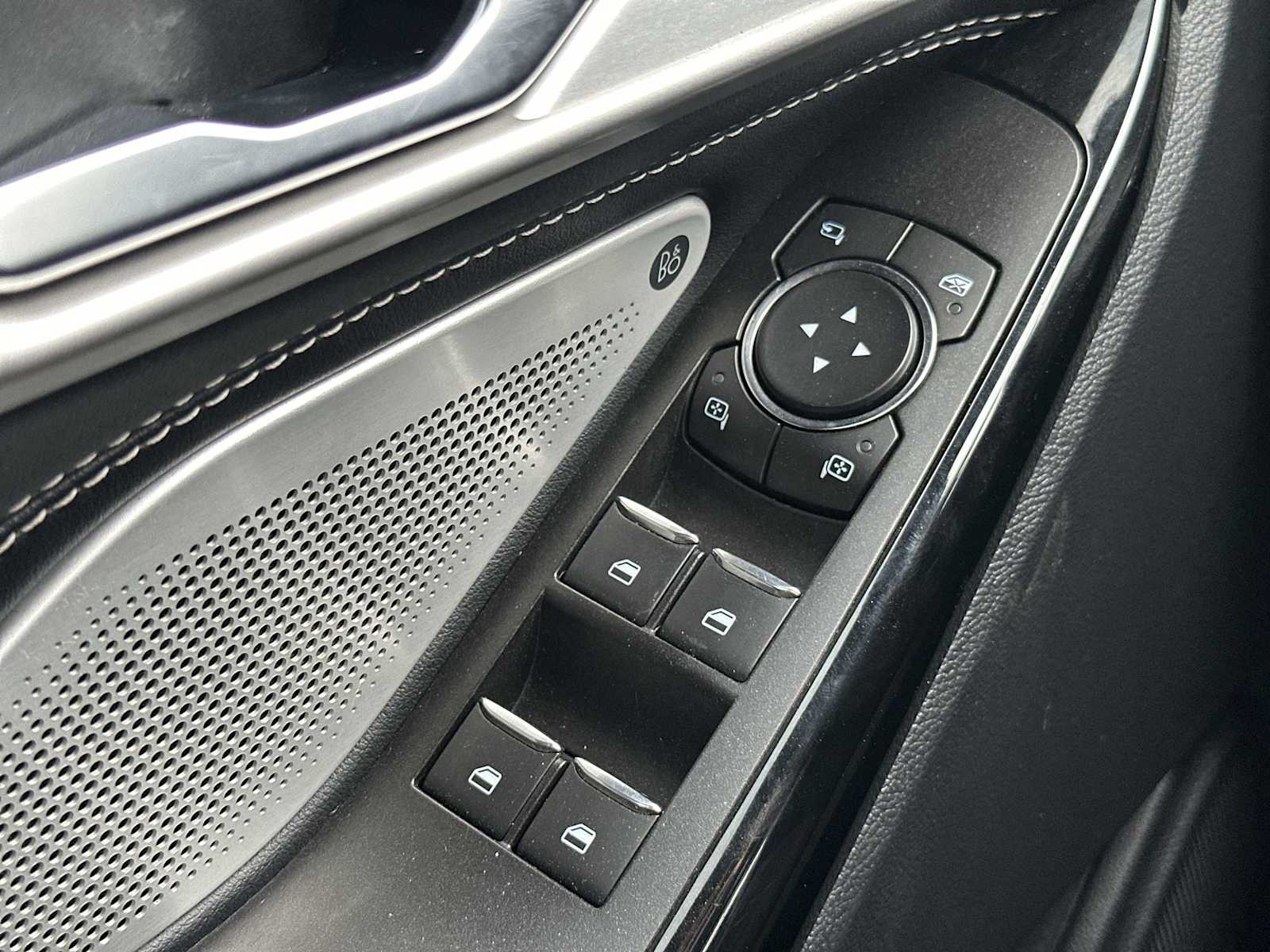 Thumbnail: 2021 Ford Explorer - 15