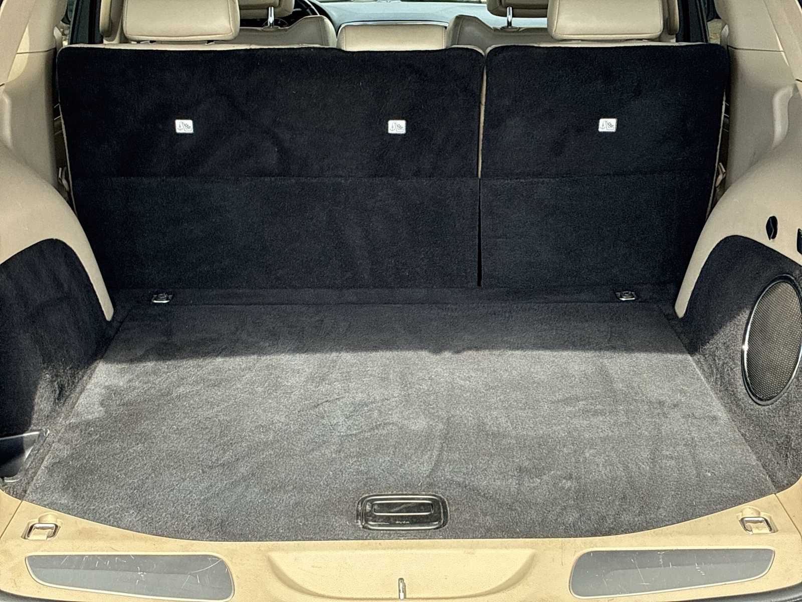 Thumbnail: 2019 Jeep Grand Cherokee - 21