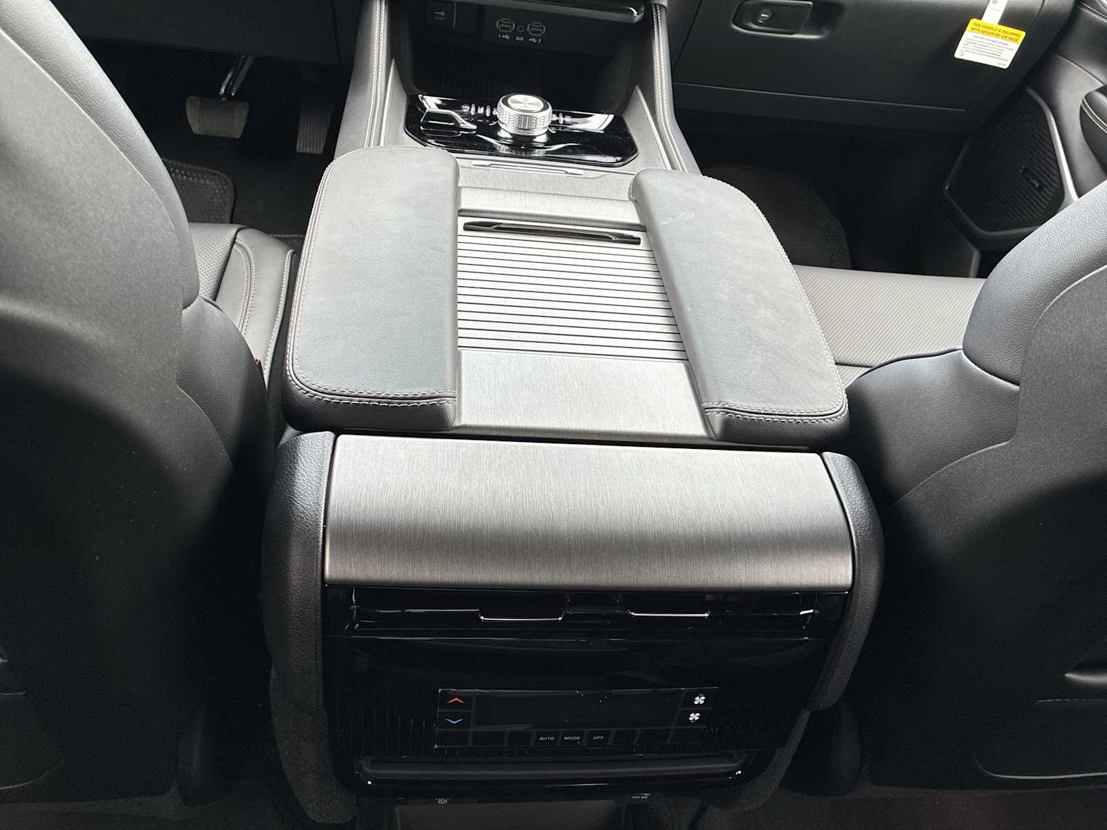 Thumbnail: 2026 Jeep Grand Wagoneer L - 23