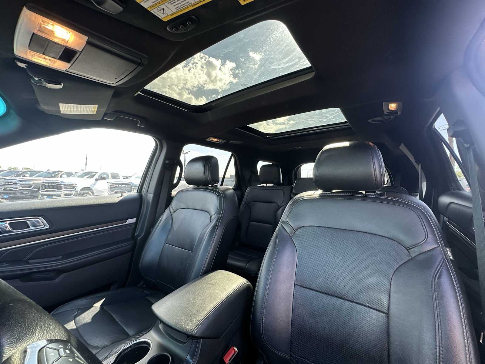 Thumbnail: 2016 Ford Explorer - 16