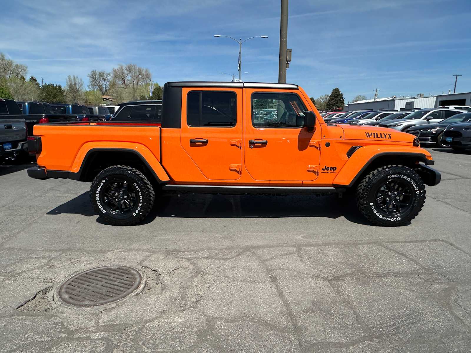 2025 Jeep Gladiator Willys photo 4