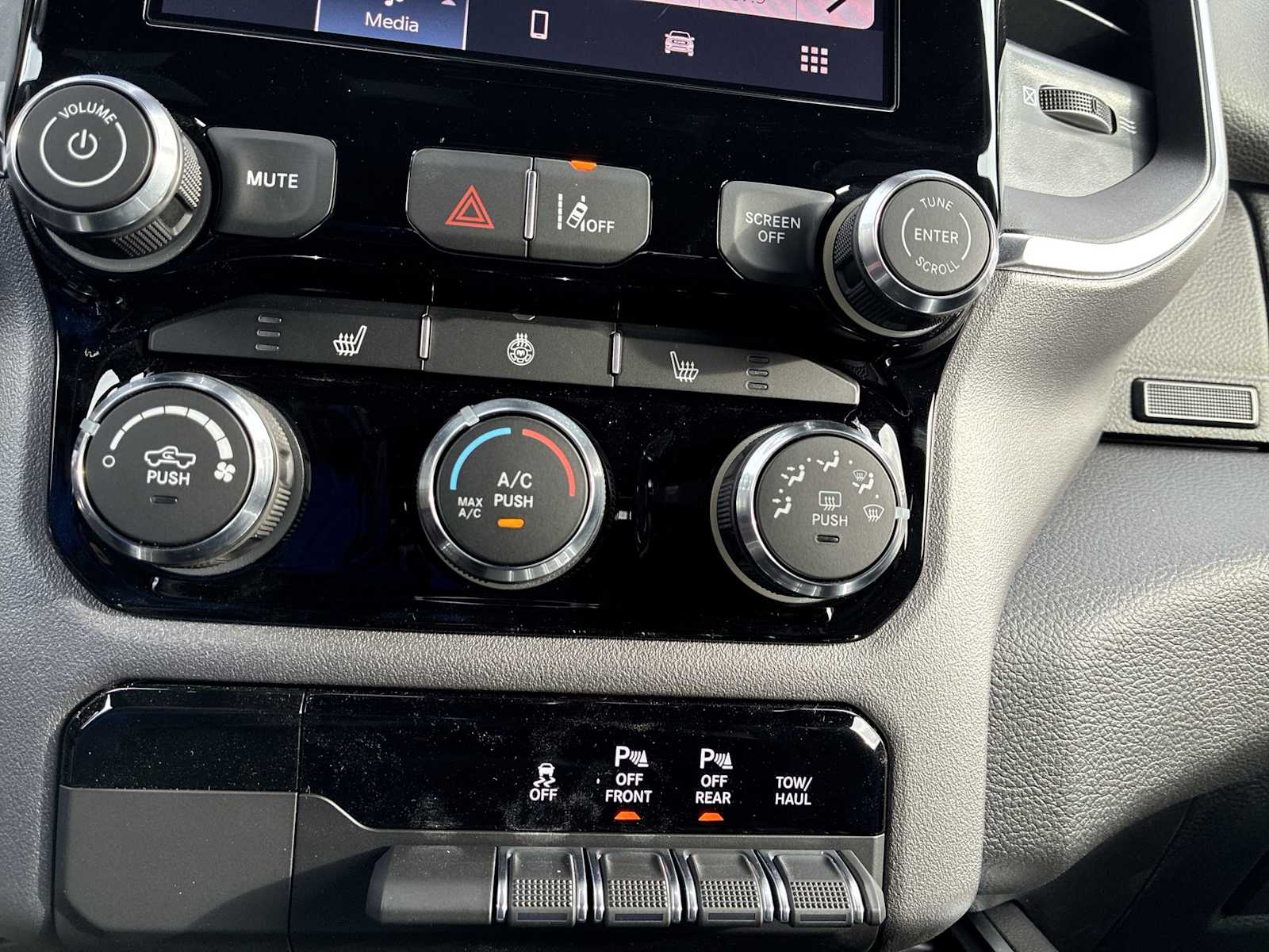 Thumbnail: 2026 RAM 1500 - 16