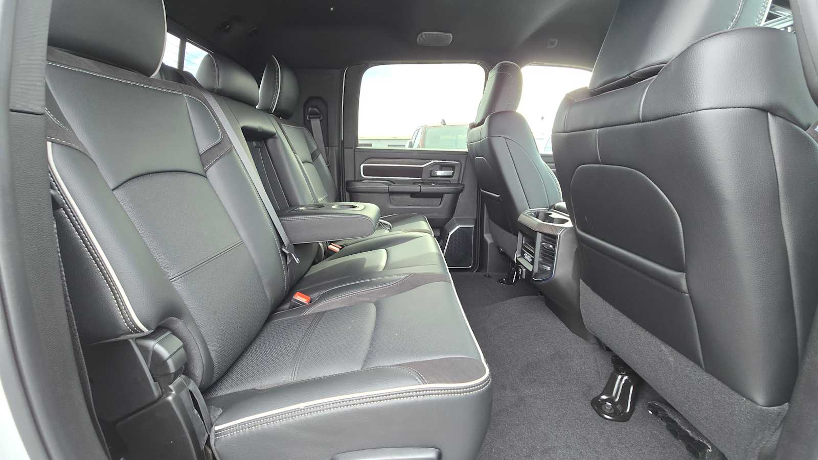 2025 RAM 3500 Laramie 14