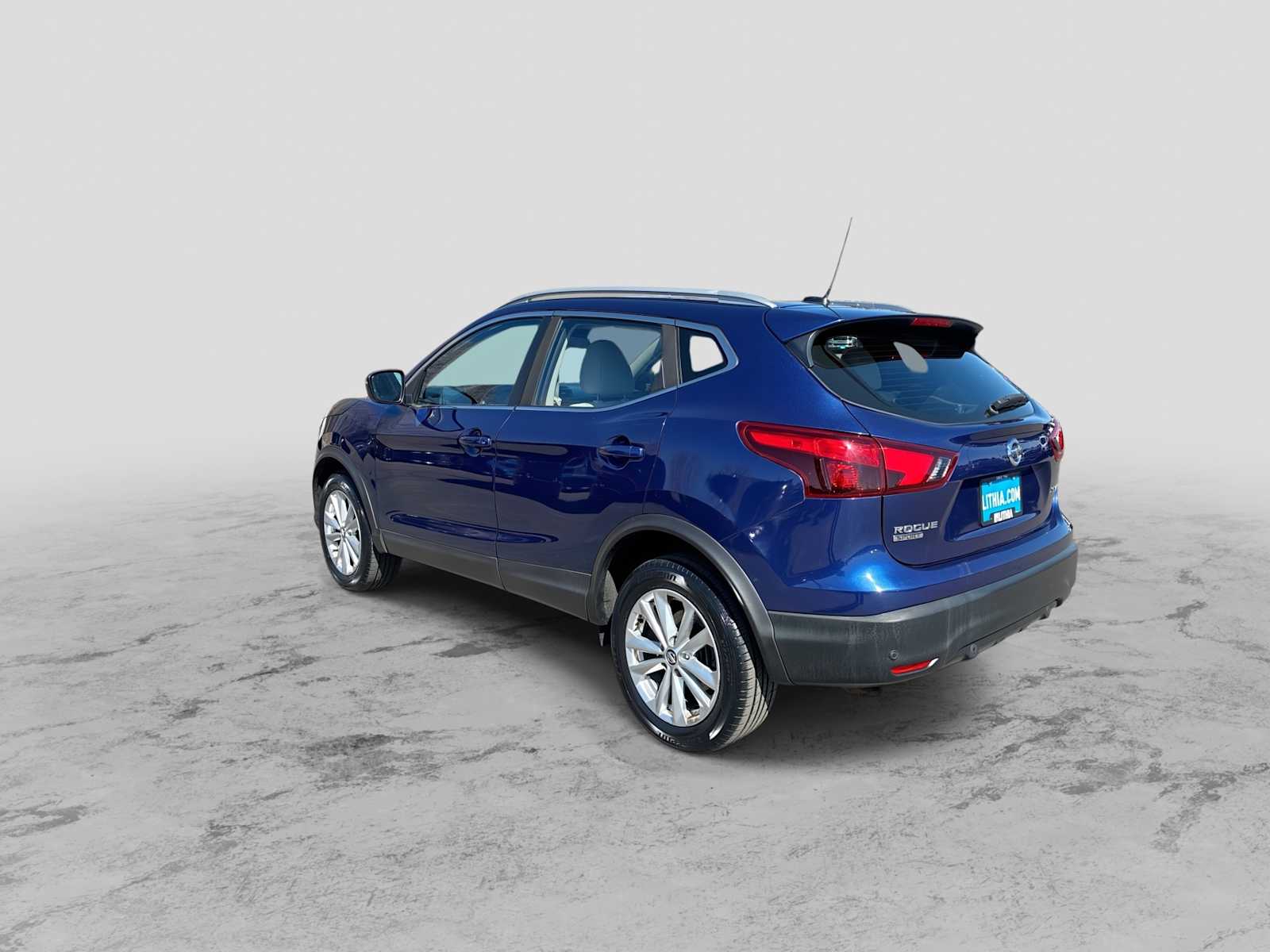Thumbnail: 2019 Nissan Rogue Sport - 6