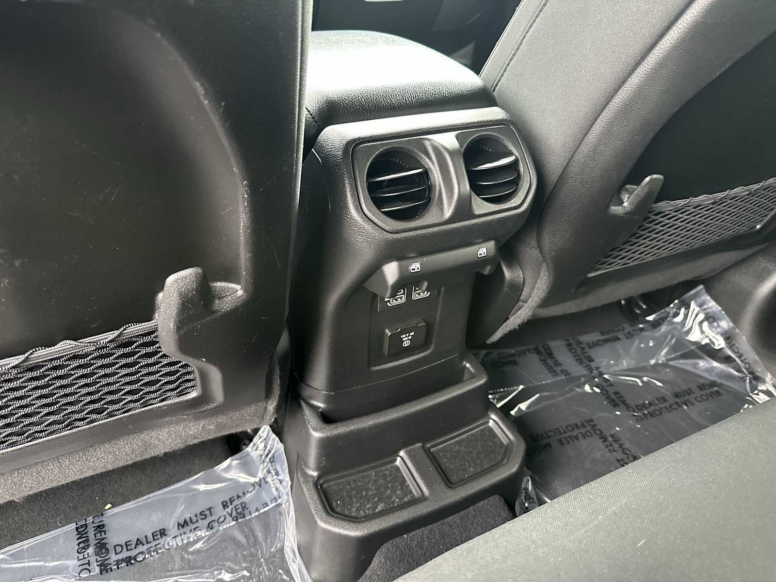 Thumbnail: 2024 Jeep Wrangler - 20