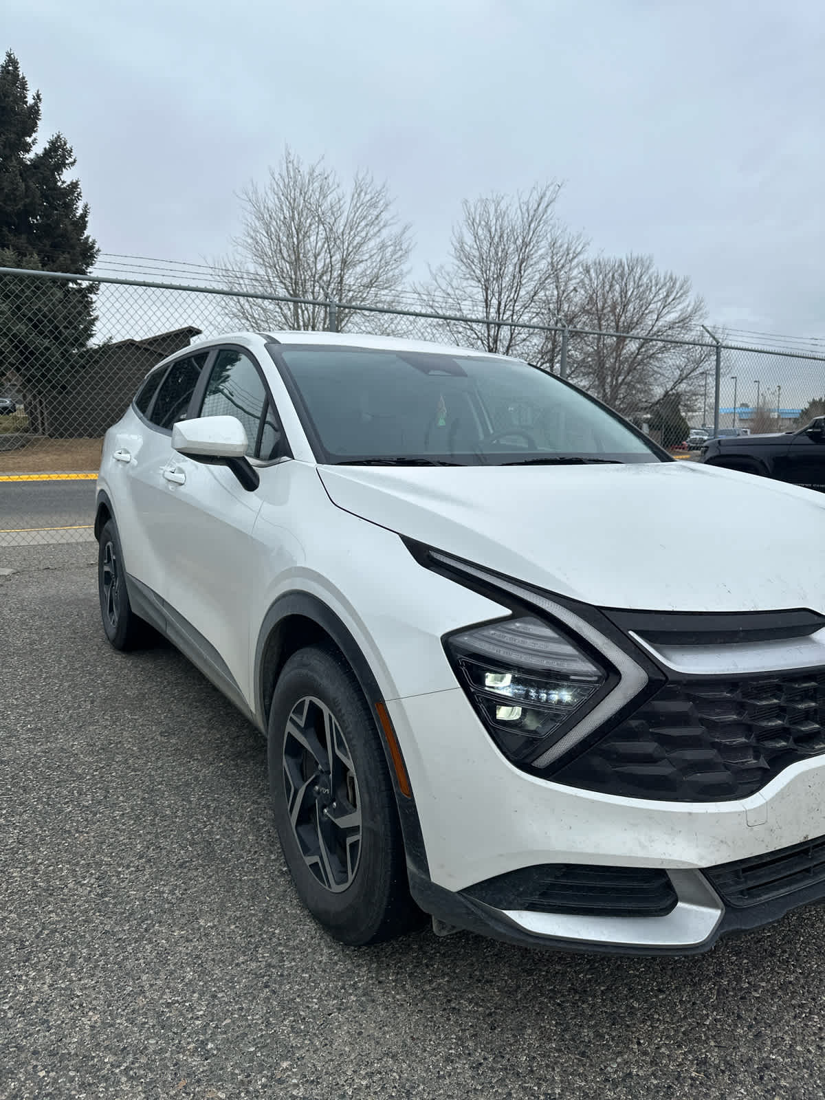 2024 Kia Sportage LX photo 3