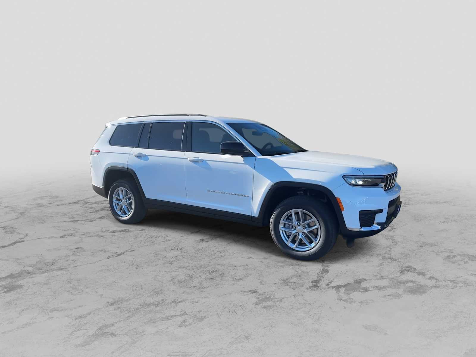 Thumbnail: 2025 Jeep Grand Cherokee - 2