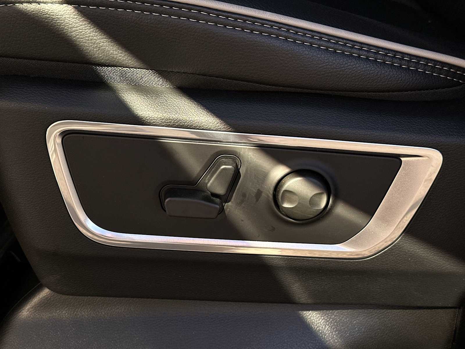 Thumbnail: 2026 RAM 1500 - 14