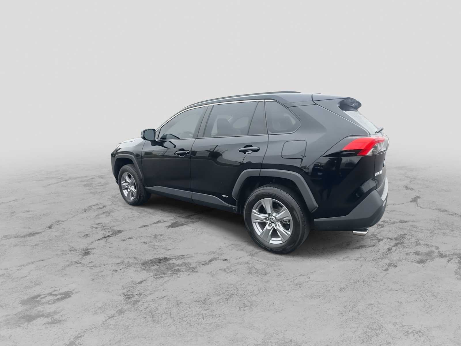 Thumbnail: 2022 Toyota RAV4 - 6