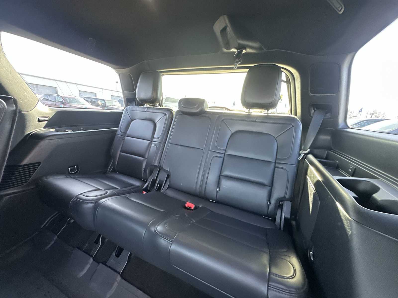 Thumbnail: 2021 Lincoln Navigator - 25