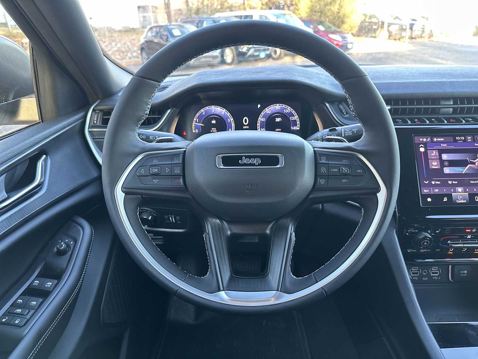 Thumbnail: 2025 Jeep Grand Cherokee - 11