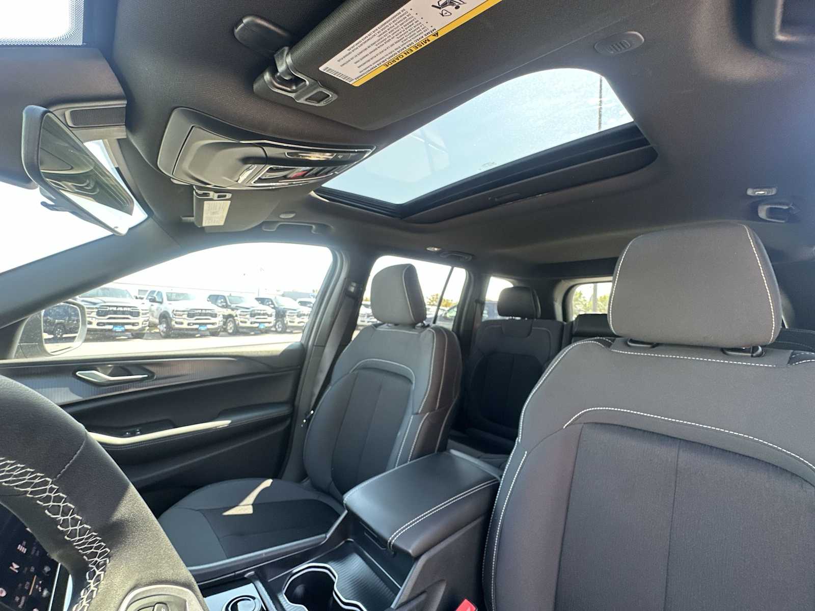 Thumbnail: 2025 Jeep Grand Cherokee - 16