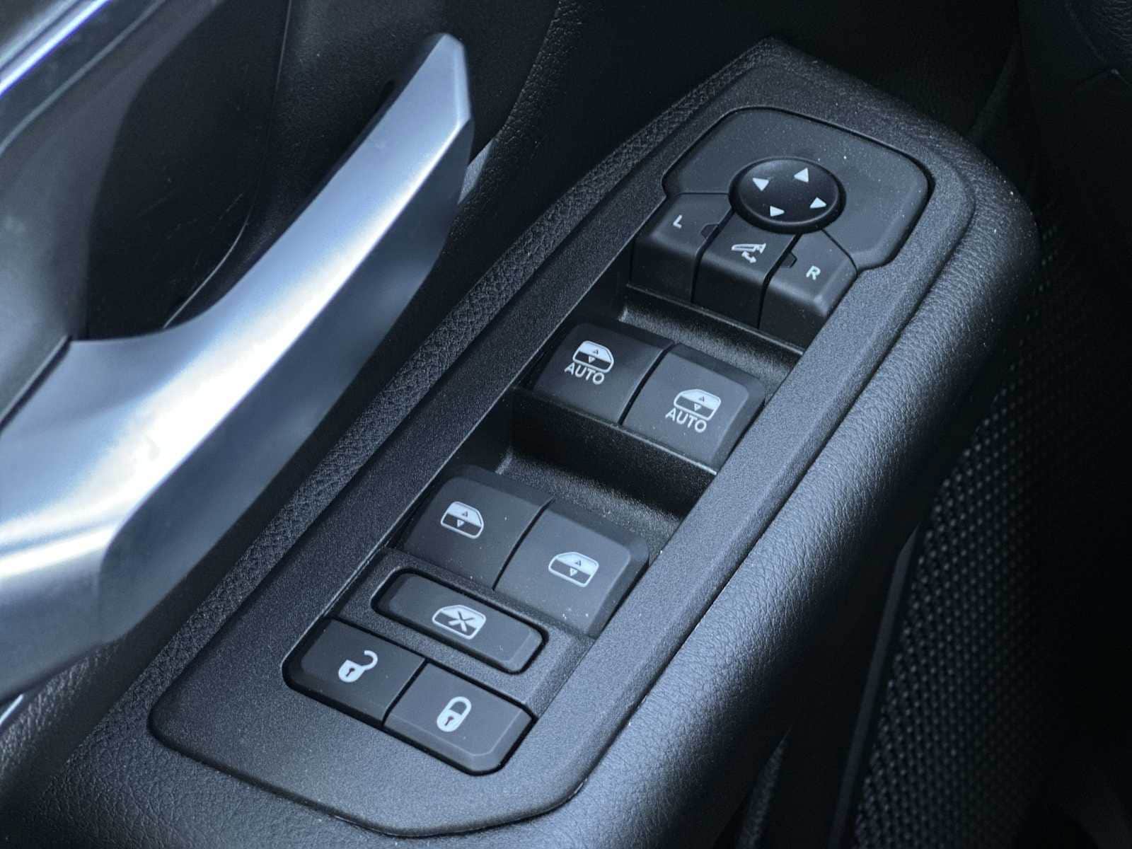 Thumbnail: 2025 RAM 1500 - 15