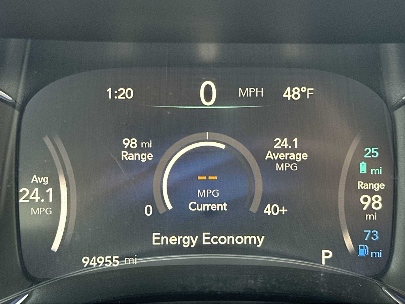 Thumbnail: 2018 Chrysler Pacifica - 10