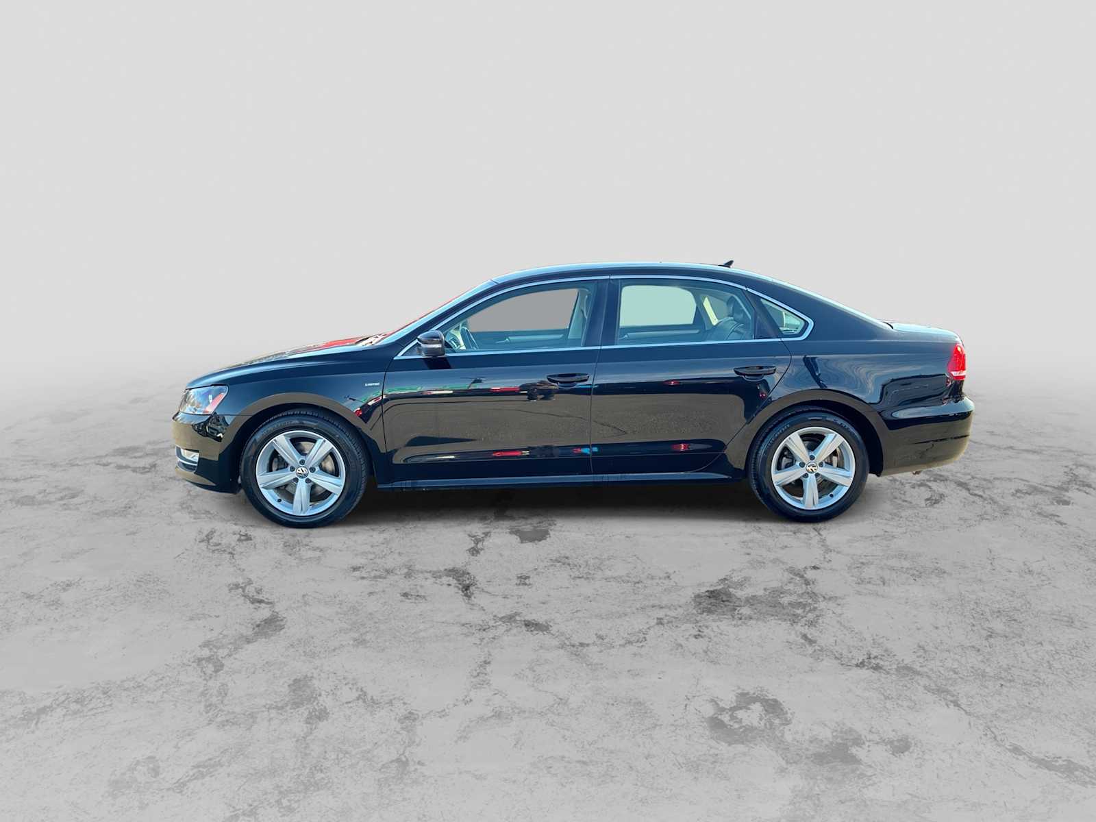 Thumbnail: 2015 Volkswagen Passat - 5