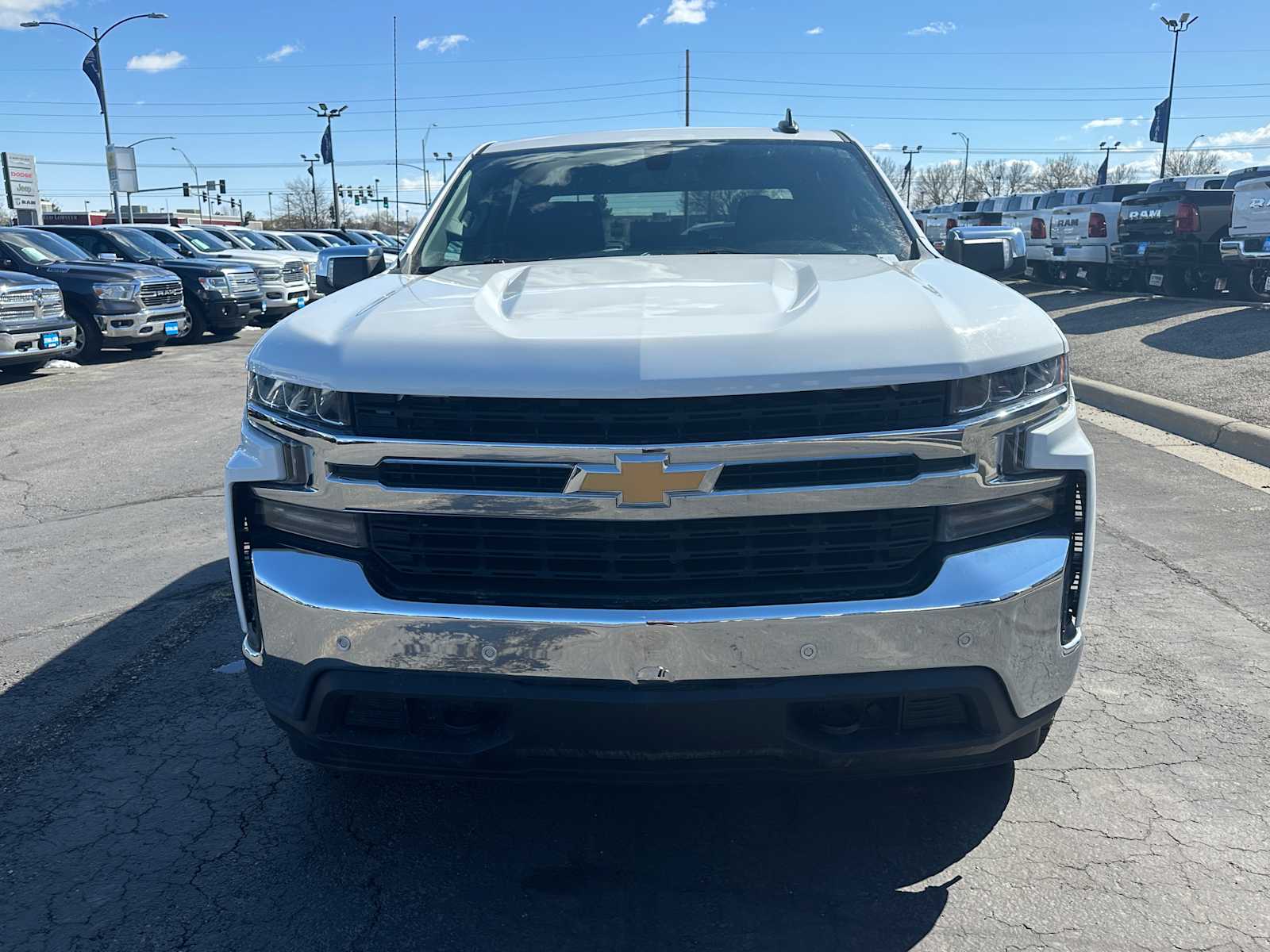 Used 2020 Chevrolet Silverado 1500 LT with VIN 1GCUYDED2LZ300720 for sale in Billings, MT