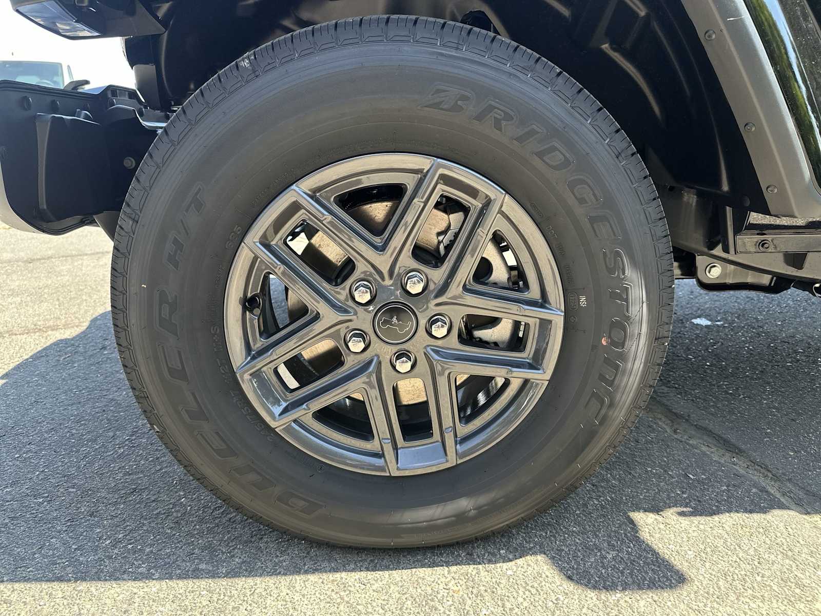 Thumbnail: 2025 Jeep Gladiator - 17