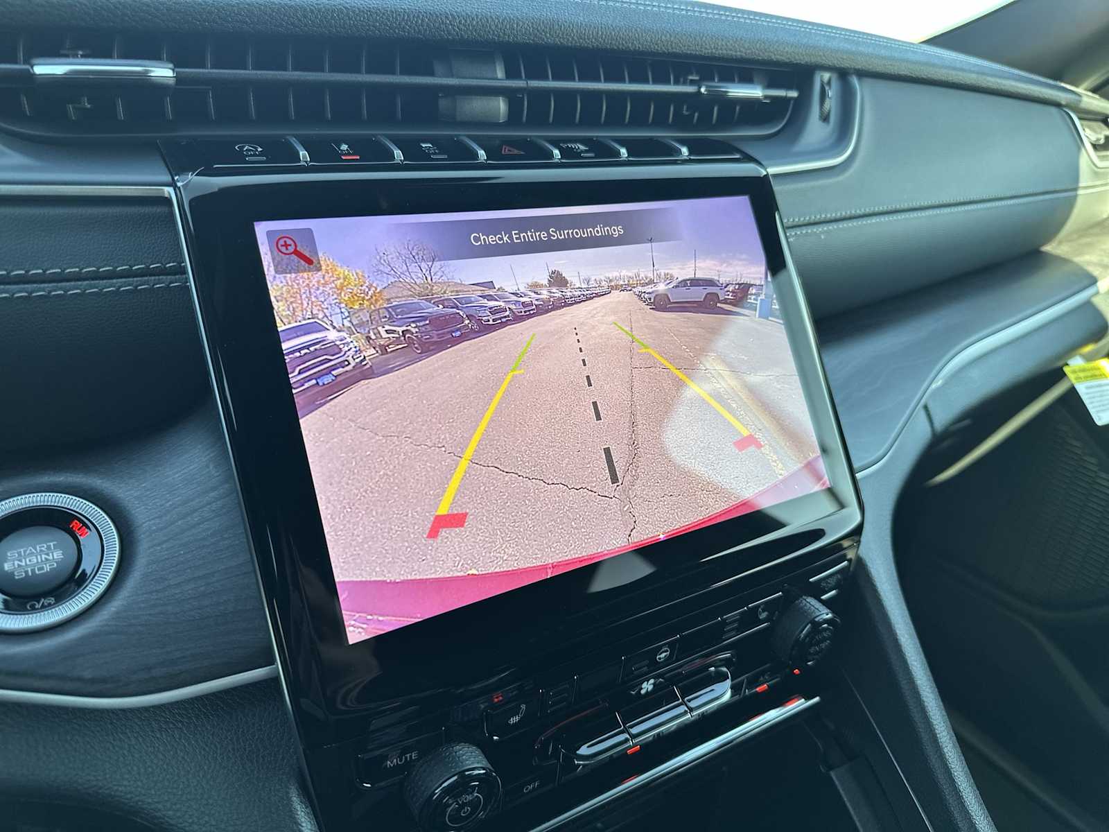 Thumbnail: 2025 Jeep Grand Cherokee - 22