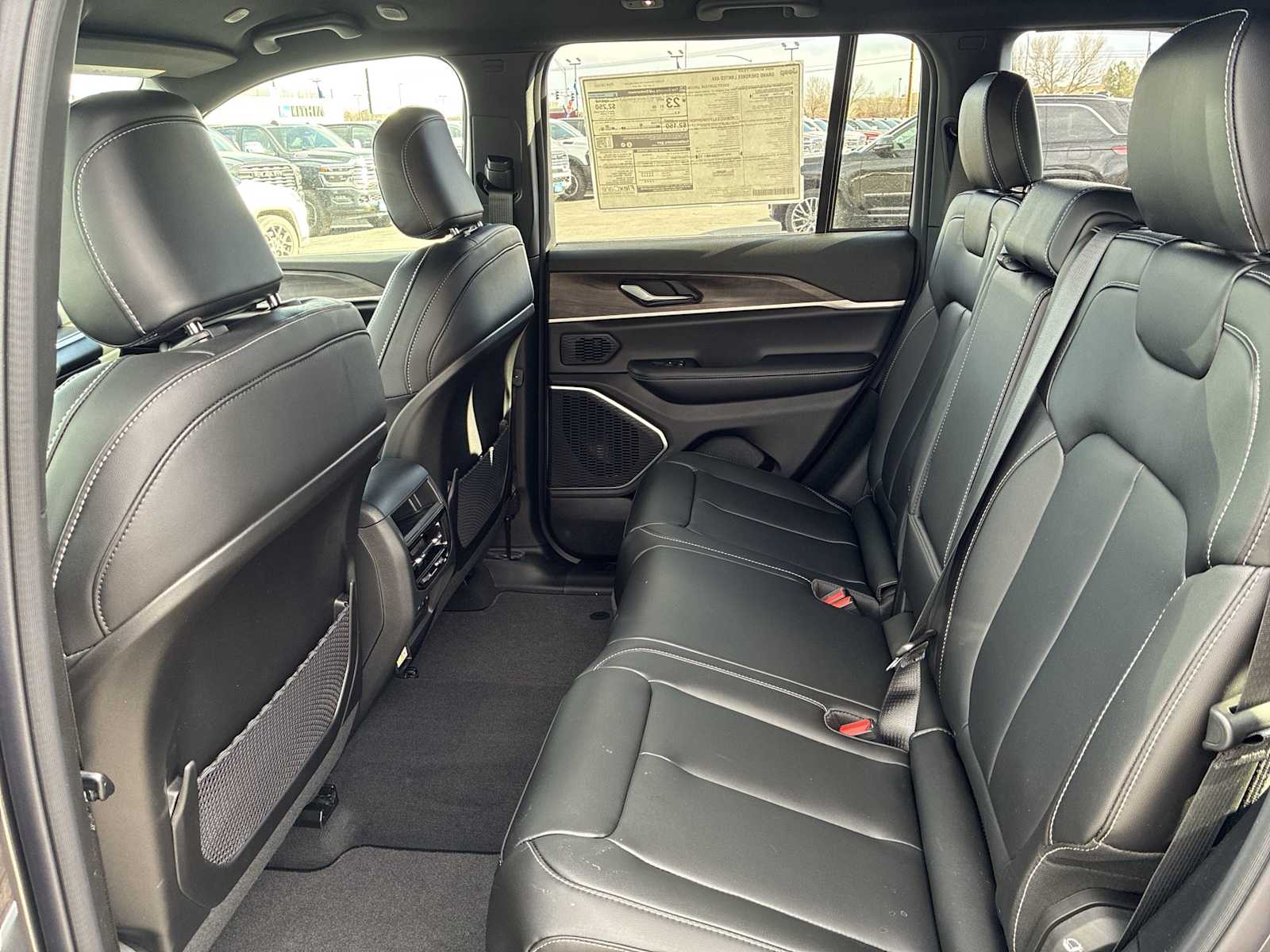 Thumbnail: 2026 Jeep Grand Cherokee - 24