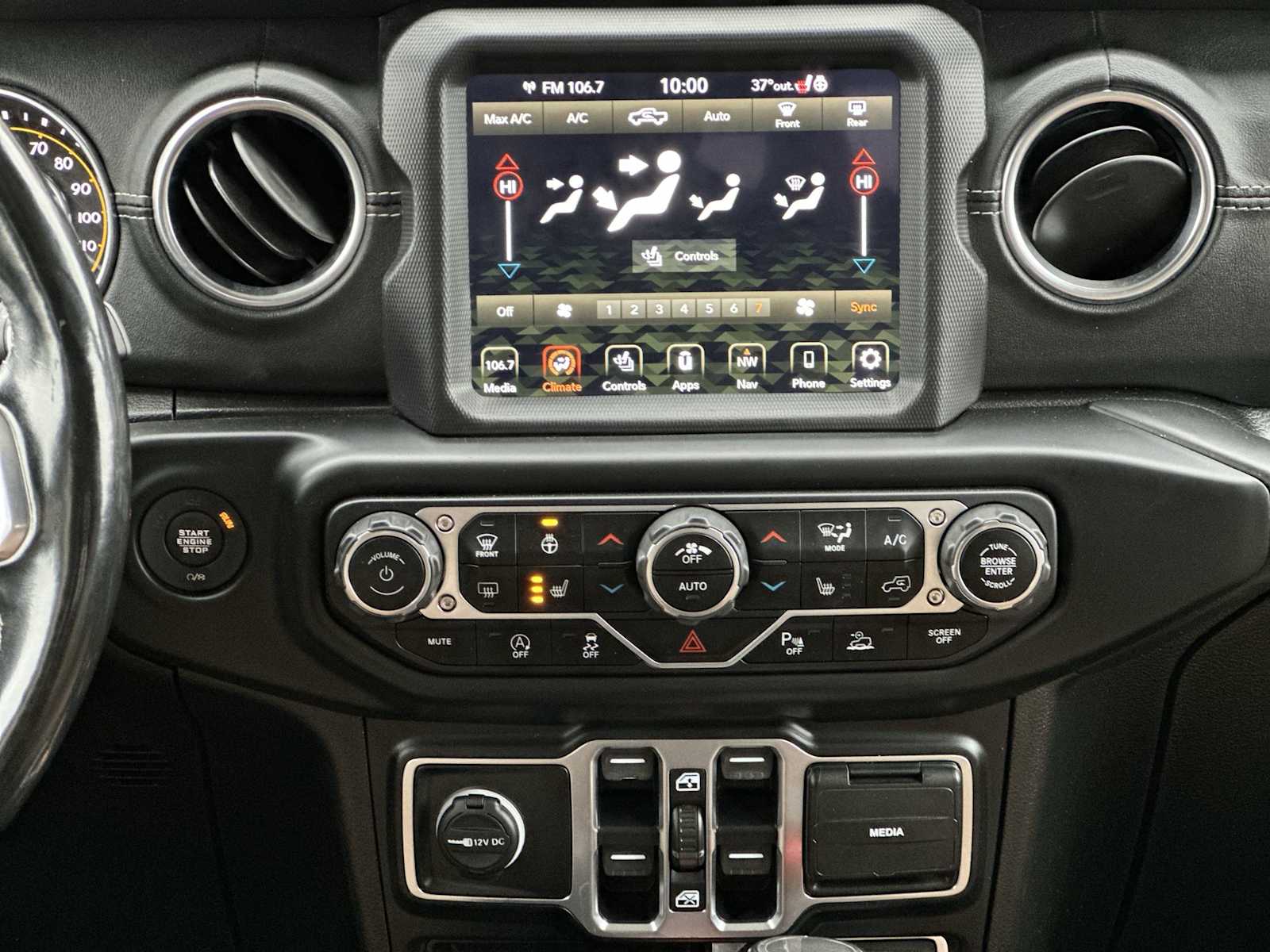 Thumbnail: 2020 Jeep Gladiator - 16