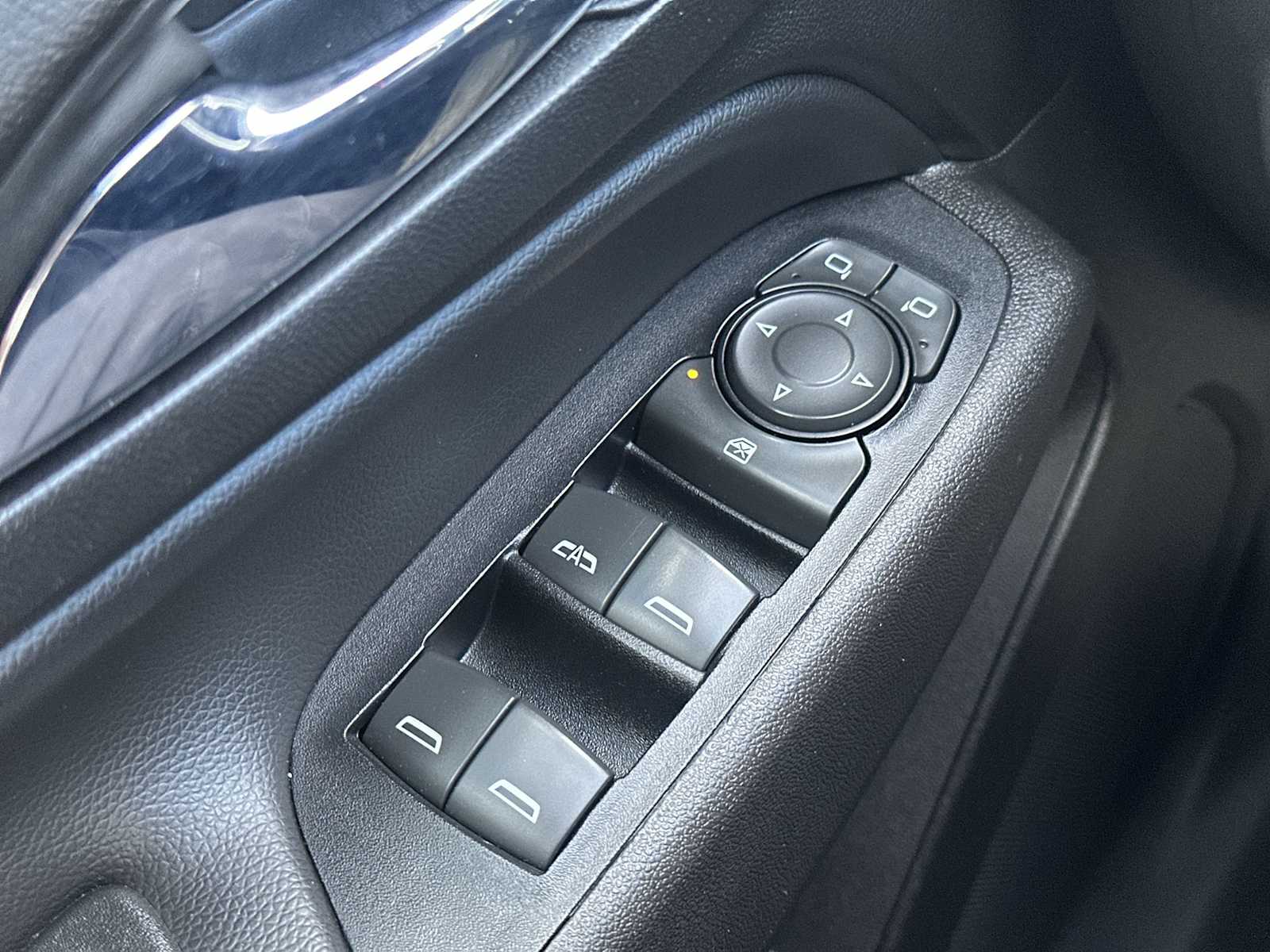 Thumbnail: 2019 Chevrolet Equinox - 15