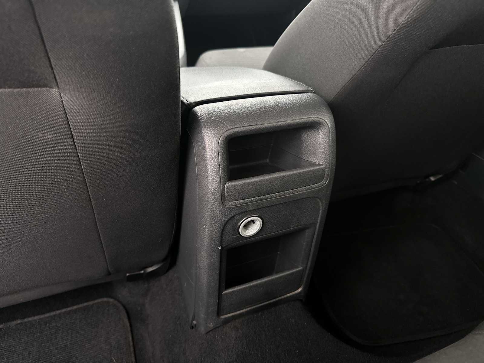 Thumbnail: 2016 Volkswagen Jetta - 20