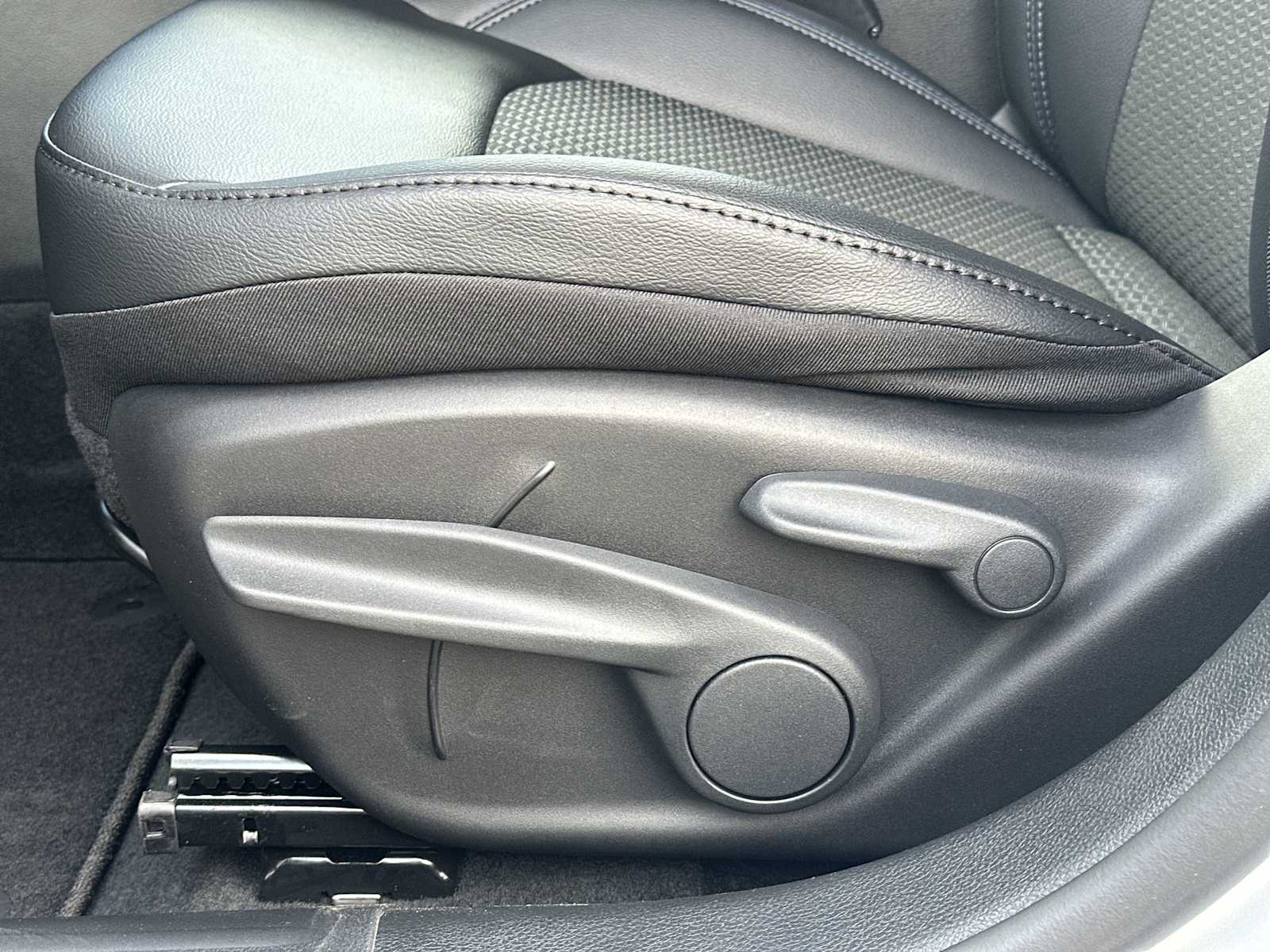 Thumbnail: 2026 Jeep Compass - 14