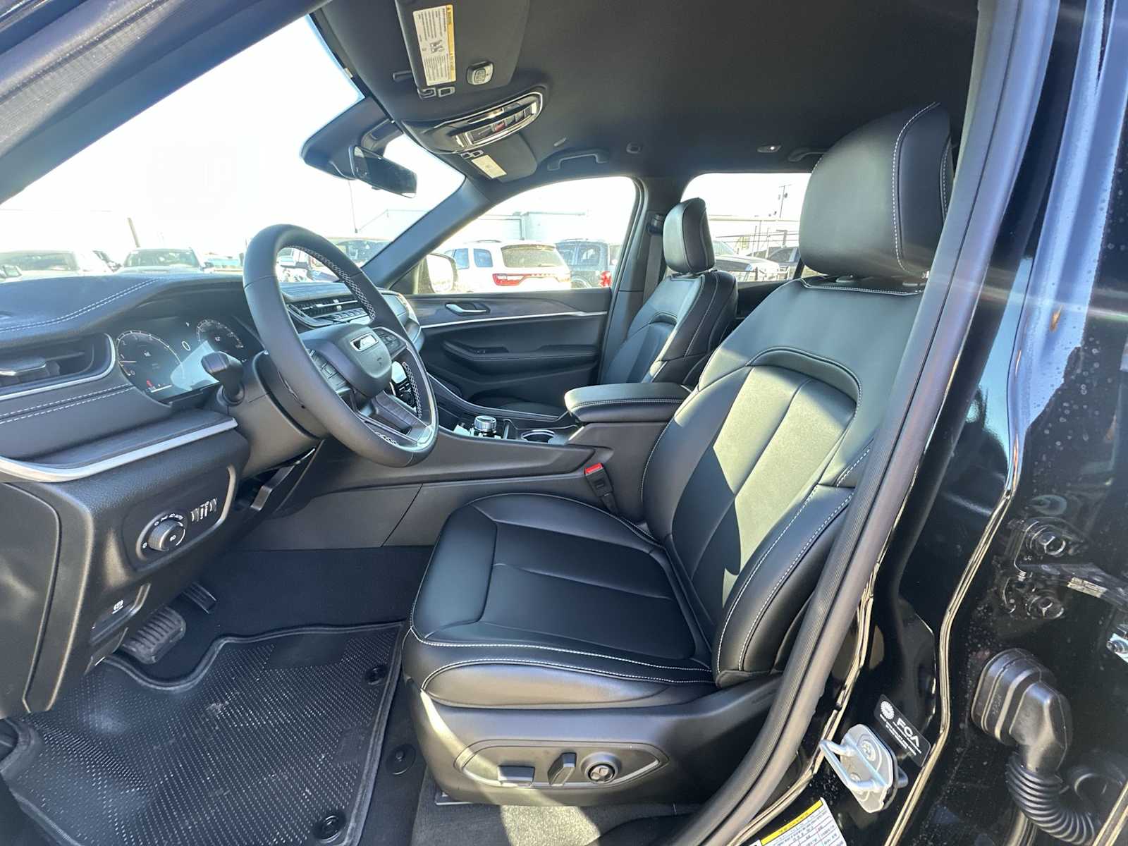 Thumbnail: 2025 Jeep Grand Cherokee - 13