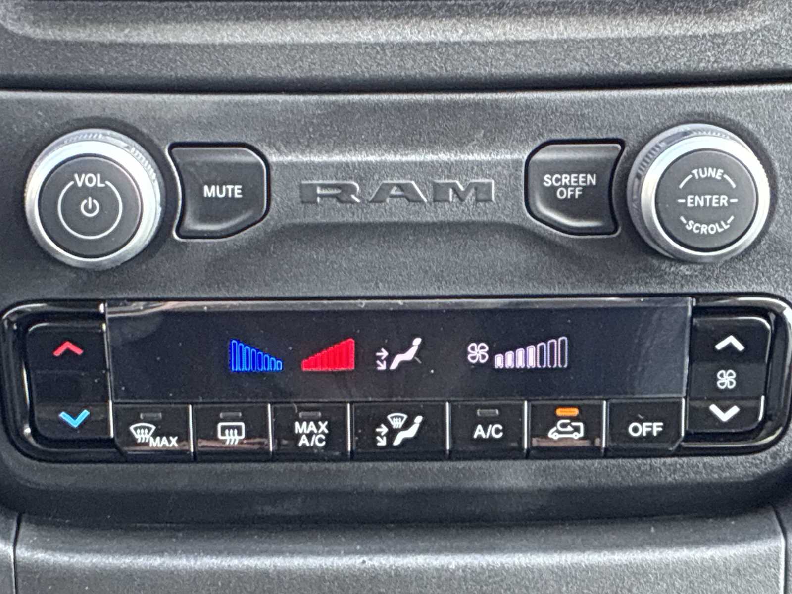 Thumbnail: 2026 RAM ProMaster - 16