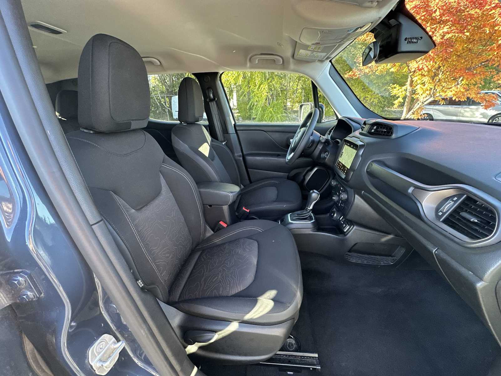 Thumbnail: 2023 Jeep Renegade - 24