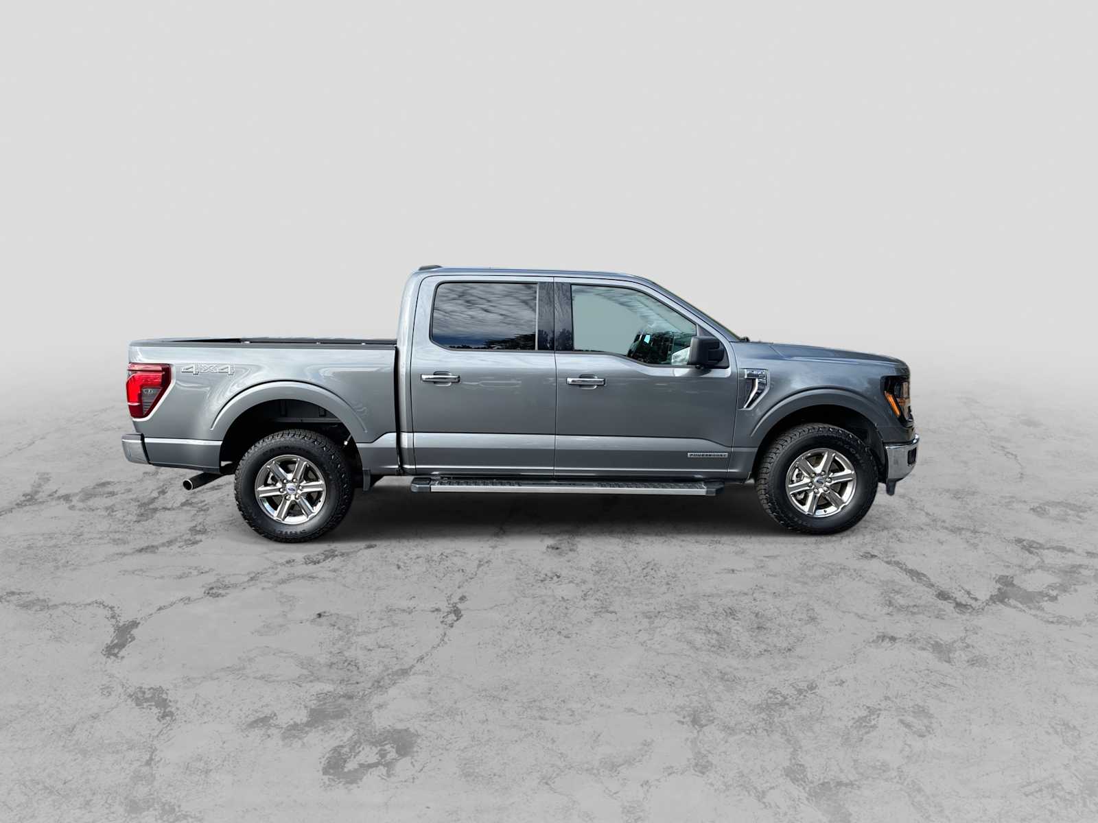 2024 Ford F-150 XLT - Photo 9