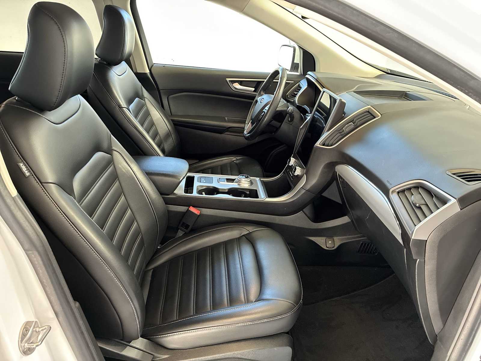 Thumbnail: 2021 Ford Edge - 25